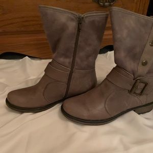 Light gray boots with side zipper from belk